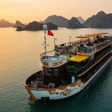 Nostalgia Halong Cruise Hotel Ха Лонг Екстериор снимка