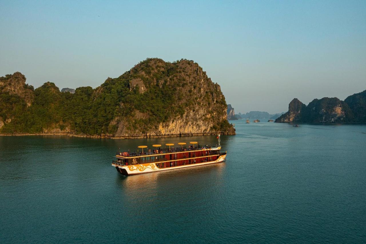Nostalgia Halong Cruise Hotel Ха Лонг Екстериор снимка