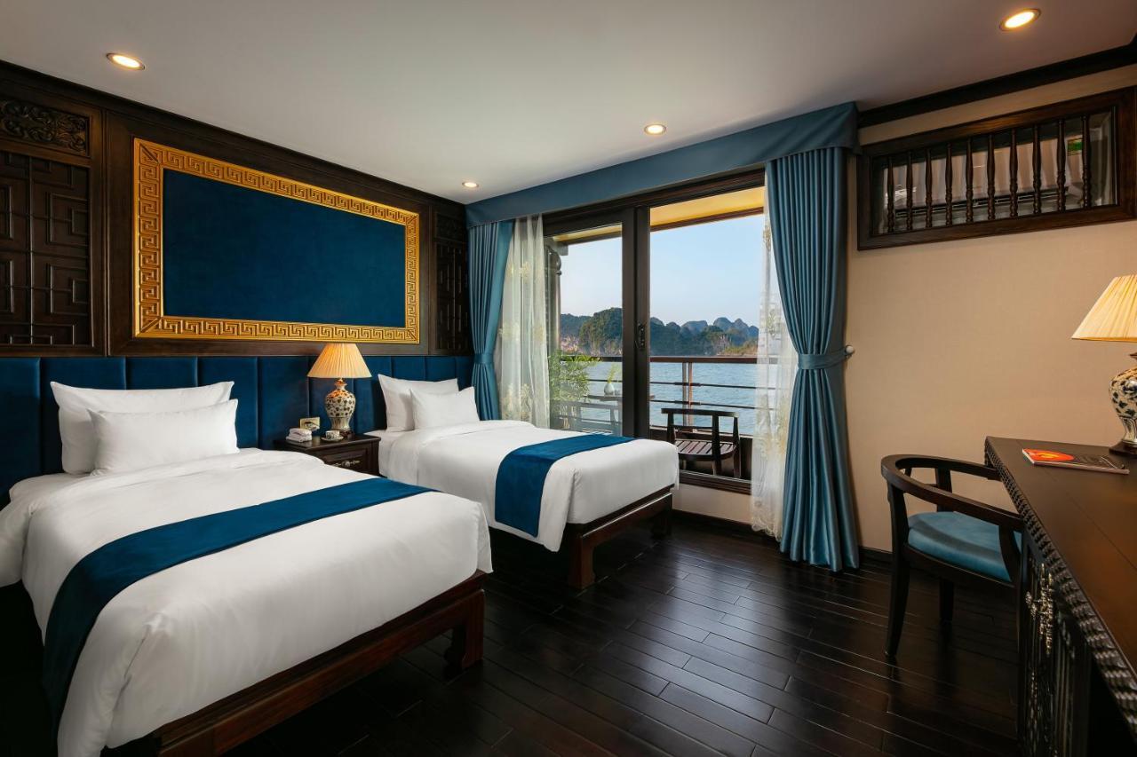 Nostalgia Halong Cruise Hotel Ха Лонг Екстериор снимка