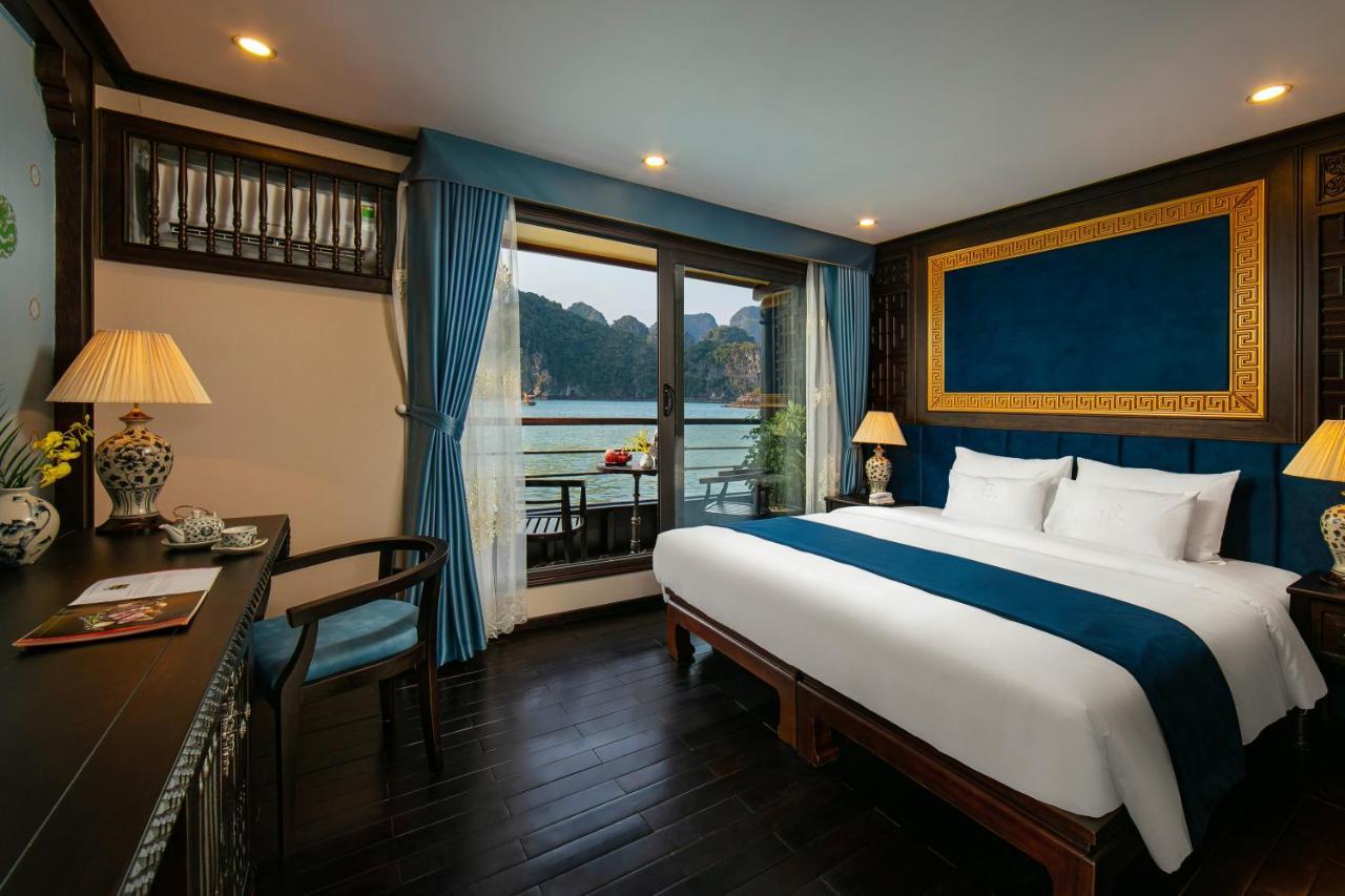Nostalgia Halong Cruise Hotel Ха Лонг Екстериор снимка
