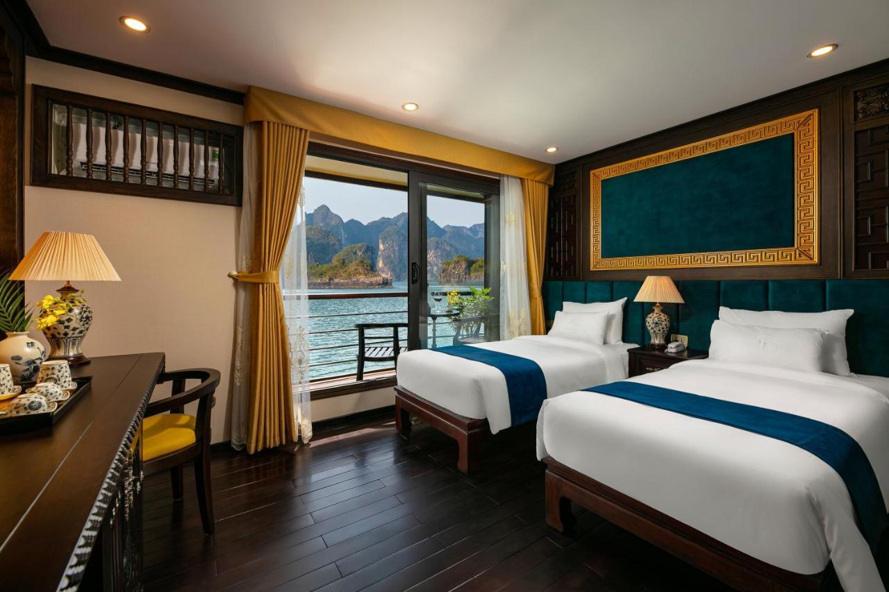 Nostalgia Halong Cruise Hotel Ха Лонг Екстериор снимка
