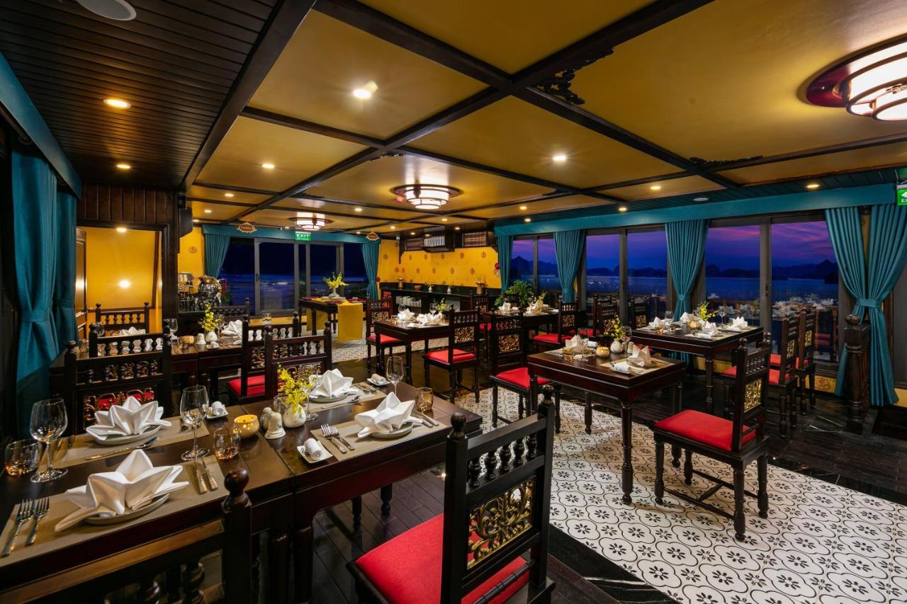 Nostalgia Halong Cruise Hotel Ха Лонг Екстериор снимка
